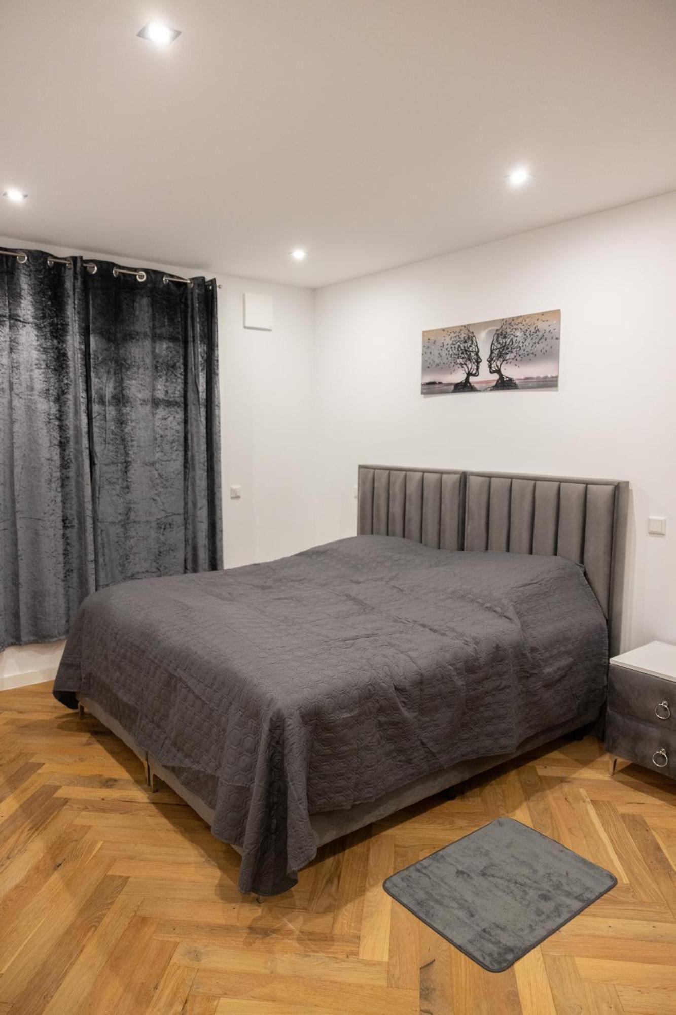 Neubau Apartment Mit Kamin Und Terrasse In Premium Lage Parkplatz Inklusive Bielefeld Extérieur photo